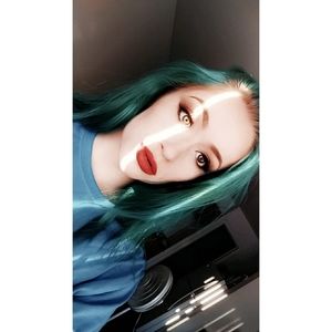 Meet your Posher, Jennah